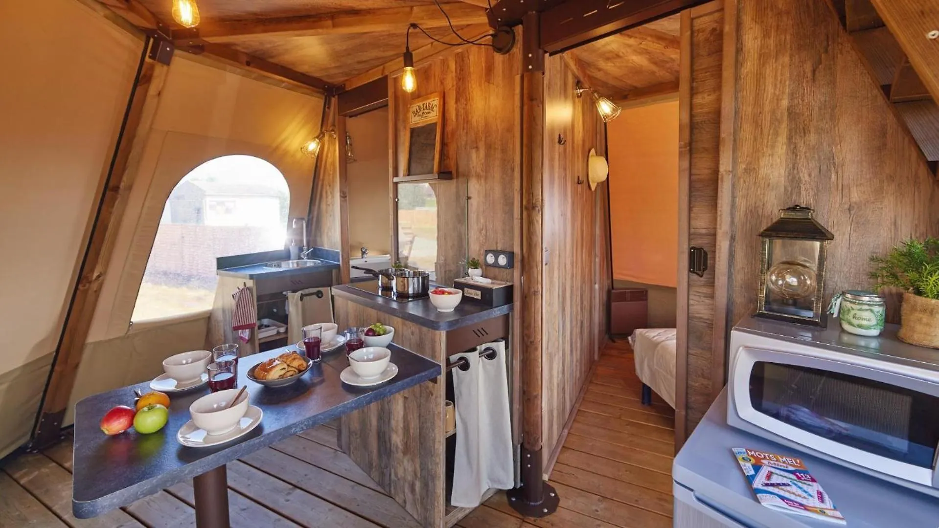 Lago Idro Glamping Boutique Anfo 0*,  Italië
